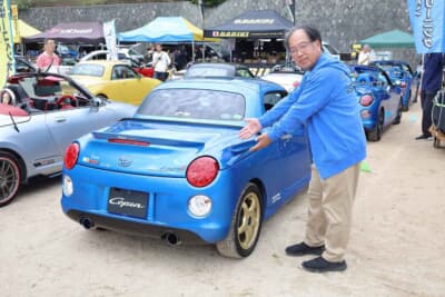 ダイハツ コペン ローブ：リアのみドレスフォーメーションを実施してセロ仕様に。変更箇所はテールランプ、左右フェンダー、リアバンパーなどで、費用は約20万円