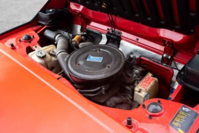 8100英ポンド（邦貨換算約170万円で落札されたベルトーネ「X1/9」（C）iconicauctioneers