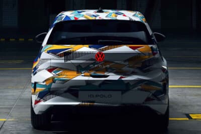 フォルクスワーゲンID.Polo：コンセプトモデルを踏襲したリアビュー。テールランプのグラフィックに若干変更が加わったか⁉︎