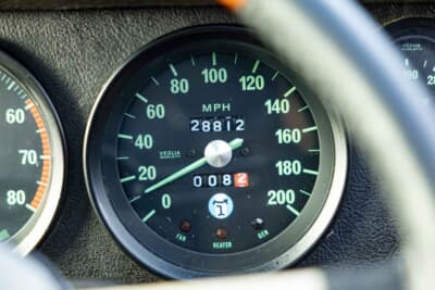 17万6666ポンド（邦貨換算約3690万円）で落札されたデ・トマソ「マングスタ」（C）Bonhams