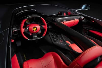 253万6250ドル(邦貨換算約3億9210万円)で落札されたフェラーリ「モンツァSP2」(C)Courtesy of RM Sotheby's