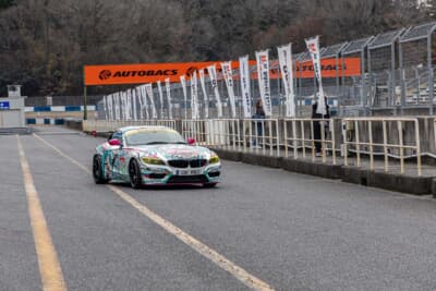 TOYO TIRES PROXES Driving Pleasure：じつはゴリゴリのタイムアタックマシンである初音ミクBMWもフリーランに参戦。これもなんとアルツの一台