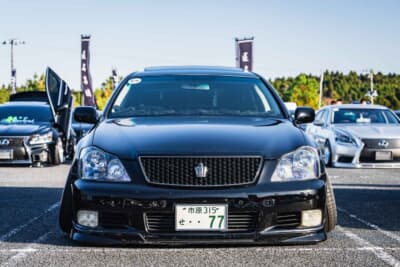 トヨタ12代目クラウン：「厳ついセダンが好き」なので、キャンバーを寝かせたスタイルに