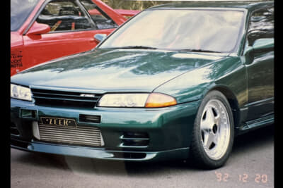 TOP SECRET永田代表のR32スカイラインGT-Rには、フッツーラ-3を装着。写真の右下に「'92.12.20」と当時らしい撮影日が記されている