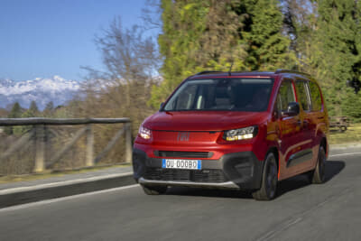 フィアットQUBO L:ディーゼルエンジン搭載車の航続距離は900kmを誇る