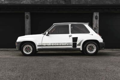 8万8875英ポンド（邦貨換算約1850万円）で現在も販売中のルノー「5ターボ2」（C）iconicauctioneers