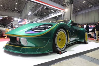 日産 RZ34 フェアレディZ：久留内代表の好きな要素のなかで、とくに印象深い箇所は240ZGを彷彿させるGノーズと、それをより強調させるべくデザイン処理する流線型のワイドボディの実現だ