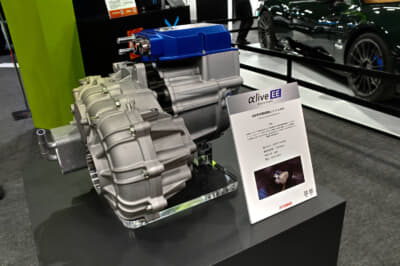 ケータハム プロジェクトV：モーター、インバーター、ギヤボックスを一体化した高効率ユニット、ヤマハの「eアクスル」