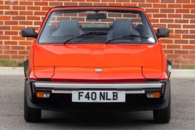 8100英ポンド（邦貨換算約170万円で落札されたベルトーネ「X1/9」（C）iconicauctioneers