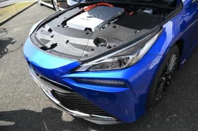 ミュンヘンでも見かけるようになったトヨタMIRAIがル・マンのトヨタ水素ビレッジにて展示