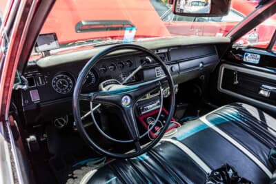 プリムス ロードランナー:購入当初、ハンドルが一部折れていたが、最近イベントで純正ハンドルを発見して交換している