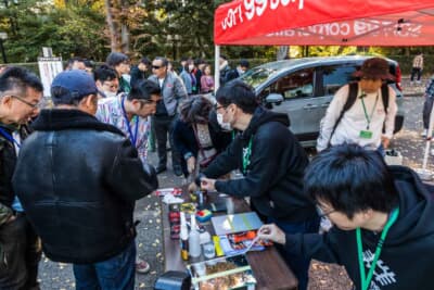 ソフト99コーポレーションのスタッフによる製品紹介や、カーケア用品の実演デモなどが行われた