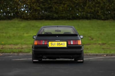 3万5000ポンド〜4万5000ポンド（約740万円〜約950万円）で現在も販売中のトヨタ「カローラ レビン」（C）iconicauctioneers