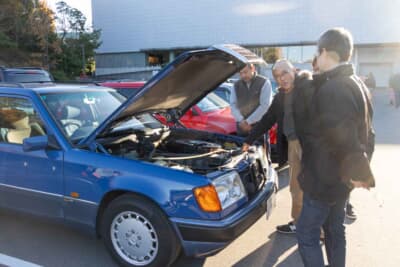 中期モデルで一番多いM103エンジンを搭載した300TE。日本ではかなりの台数が走っていたが、現在では補修パーツの製造廃止などで大事な部分が修理できないということもちらほら聞こえてきた