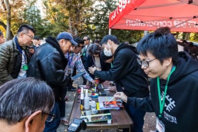 ソフト99コーポレーションのスタッフによる製品紹介や、カーケア用品の実演デモなどが行われた