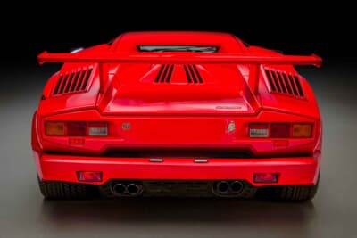 57万8750ドル(邦貨換算約8947万円)で落札されたランボルギーニ「カウンタック25thアニバーサリー」(C)Courtesy of RM Sotheby's