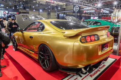 トップシークレット80スープラ：タイヤサイズは前後265/40R18