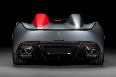 253万6250ドル(邦貨換算約3億9210万円)で落札されたフェラーリ「モンツァSP2」(C)Courtesy of RM Sotheby's