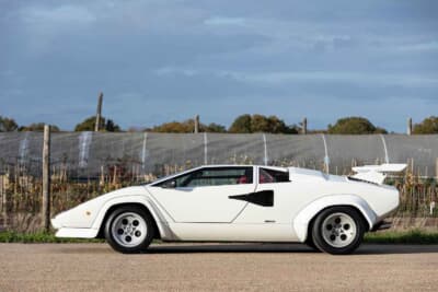 54万6250ポンド（邦貨換算約約1億1500万円）で落札されたランボルギーニ「カウンタックLP400S」（C）Bonhams