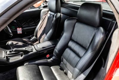 ホンダNSX：運転席にはシートカバーをセット