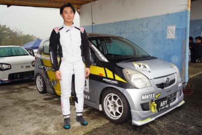 「2025年は初優勝もできたし、シリーズチャンピオンも取れて最高のシーズンでした。新しいチャンスを与えてくれたトヨタ・ガズーレーシングの方々に感謝しつつ、最終選考に合格できるよう頑張るので皆さん応援してください!」