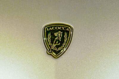 リーアイアコッカのエンブレム