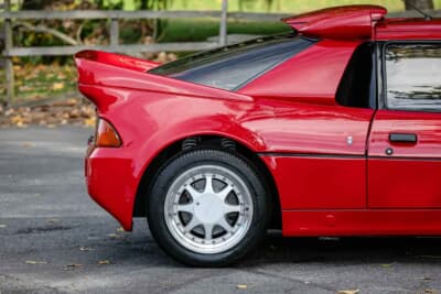 38万2500ポンド(邦貨換算約7726万円)で落札したフォード「RS200S」(C)iconicauctioneers