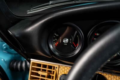 107万3750ドル（邦貨換算約1億6643万円）で落札されたポルシェ「911 リイマジンド バイ シンガー」（C）Courtesy of RM Sotheby's