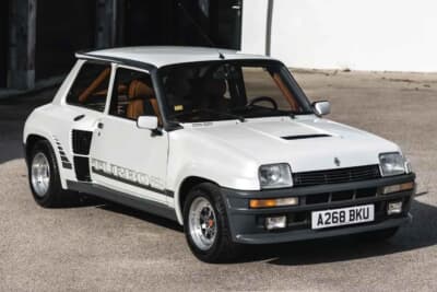 8万8875英ポンド（邦貨換算約1850万円）で現在も販売中のルノー「5ターボ2」（C）iconicauctioneers