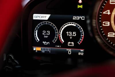 253万6250ドル(邦貨換算約3億9210万円)で落札されたフェラーリ「モンツァSP2」(C)Courtesy of RM Sotheby's