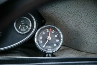 1万7438英ポンド（邦貨換算約362万円）で落札されたオースティン「ミニ クーパー マークII」（C）iconicauctioneers