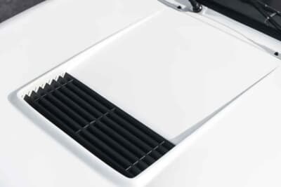 8万8875英ポンド（邦貨換算約1850万円）で現在も販売中のルノー「5ターボ2」（C）iconicauctioneers