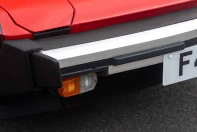 8100英ポンド（邦貨換算約170万円で落札されたベルトーネ「X1/9」（C）iconicauctioneers