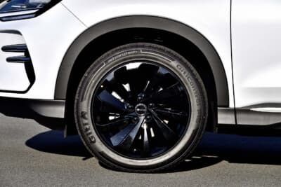 sealion6：タイヤサイズは235/50R19。タイヤはGitiというアジア製