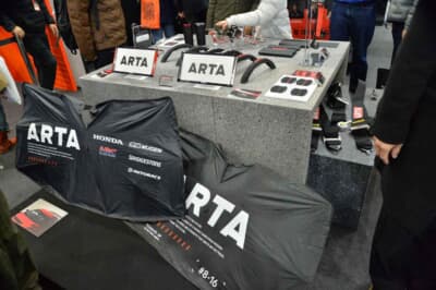 オフィシャルグッズも展示販売されていた