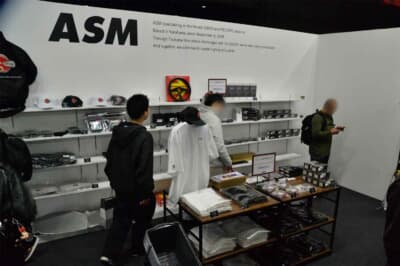 オフィシャルグッズも展示販売されていた