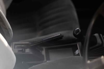 3万5000ポンド〜4万5000ポンド（約740万円〜約950万円）で現在も販売中のトヨタ「カローラ レビン」（C）iconicauctioneers