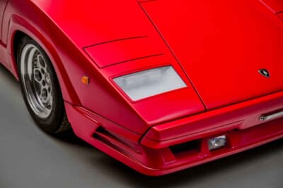 57万8750ドル(邦貨換算約8947万円)で落札されたランボルギーニ「カウンタック25thアニバーサリー」(C)Courtesy of RM Sotheby's