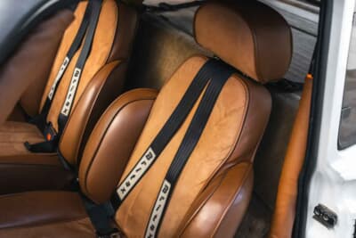 8万8875英ポンド（邦貨換算約1850万円）で現在も販売中のルノー「5ターボ2」（C）iconicauctioneers