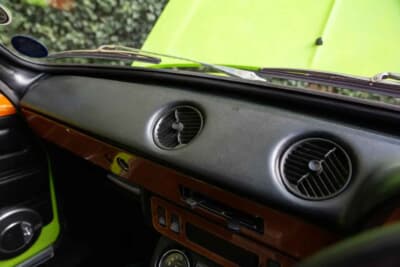 価格非公開で落札されたフォード「エスコート Mk Iメキシコ」（C）iconicauctioneers