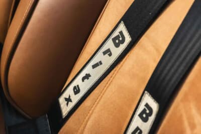 8万8875英ポンド（邦貨換算約1850万円）で現在も販売中のルノー「5ターボ2」（C）iconicauctioneers