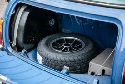 1万7438英ポンド（邦貨換算約362万円）で落札されたオースティン「ミニ クーパー マークII」（C）iconicauctioneers