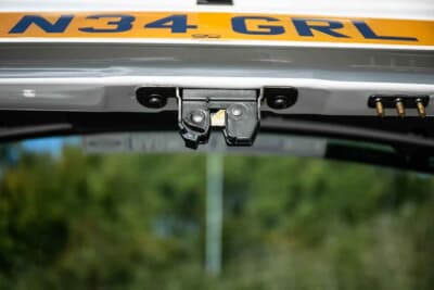 10万ポンド～12万ポンド（邦貨換算約202万円〜242万円で現在も販売中のフォード「エスコートRSコスワース」（C）iconicauctioneers