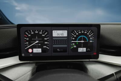 フォルクスワーゲンID.Polo：初採用されたレトロディスプレイはデジタルメーターは、1980年代の初代ゴルフを想起させるクラシックな表示