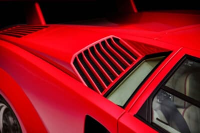 57万8750ドル(邦貨換算約8947万円)で落札されたランボルギーニ「カウンタック25thアニバーサリー」(C)Courtesy of RM Sotheby's