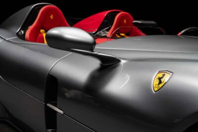 253万6250ドル(邦貨換算約3億9210万円)で落札されたフェラーリ「モンツァSP2」(C)Courtesy of RM Sotheby's
