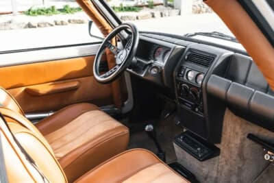 8万8875英ポンド（邦貨換算約1850万円）で現在も販売中のルノー「5ターボ2」（C）iconicauctioneers