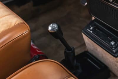 8万8875英ポンド（邦貨換算約1850万円）で現在も販売中のルノー「5ターボ2」（C）iconicauctioneers