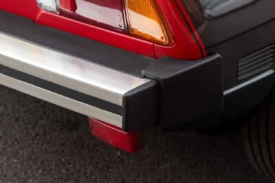 8100英ポンド（邦貨換算約170万円で落札されたベルトーネ「X1/9」（C）iconicauctioneers