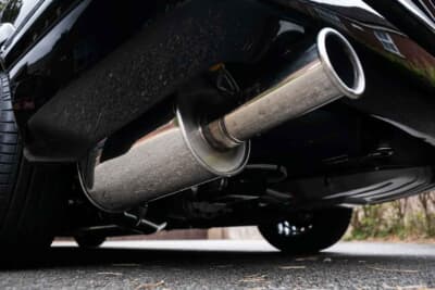 7万5000ポンド〜9万5000ポンド(邦貨換算約1580万円〜約2000万円)で現在も販売中のフォード「シエラRS500」(C)iconicauctioneers